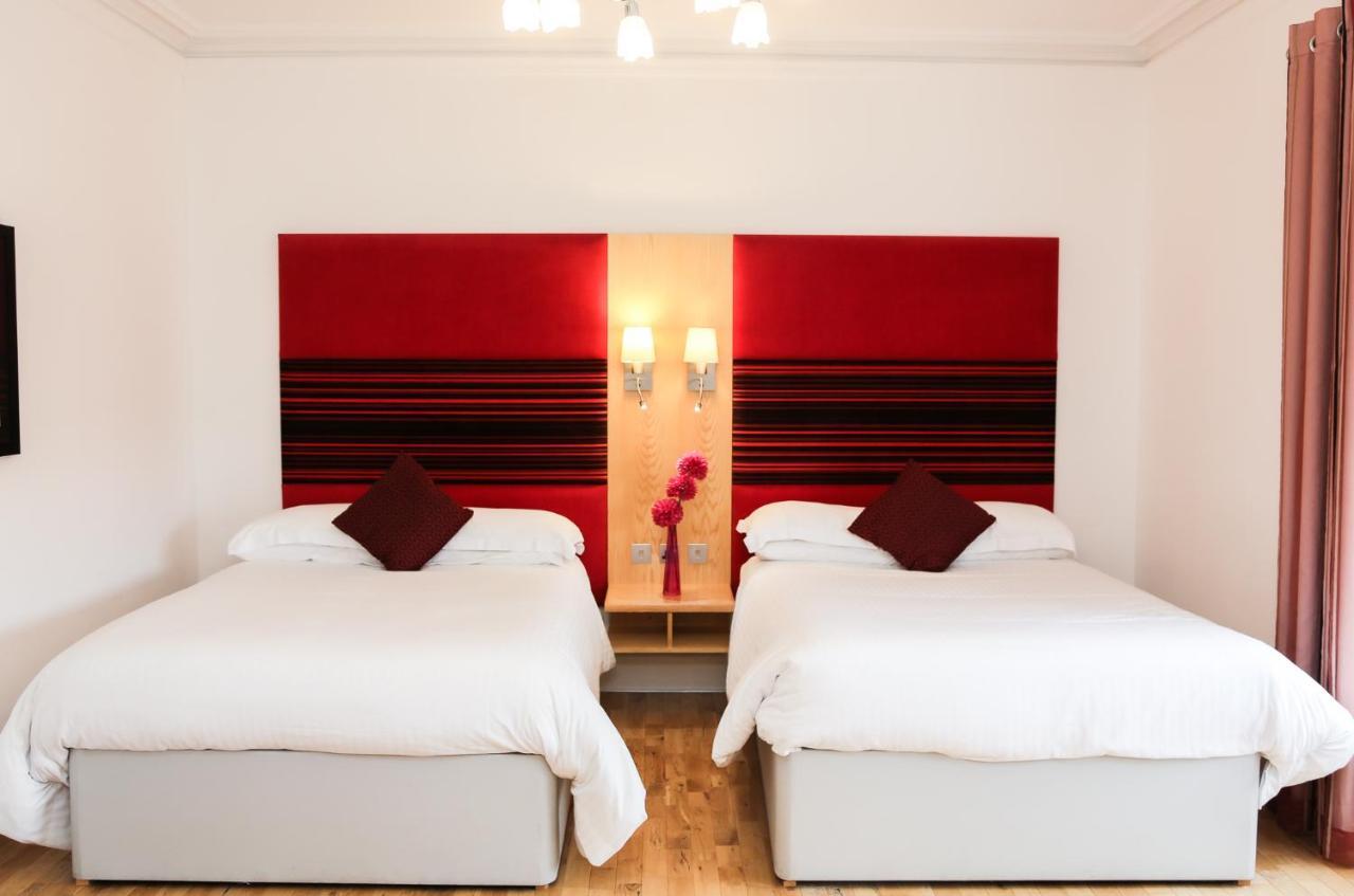 Clubhouse B& B Hotel Неърн Екстериор снимка